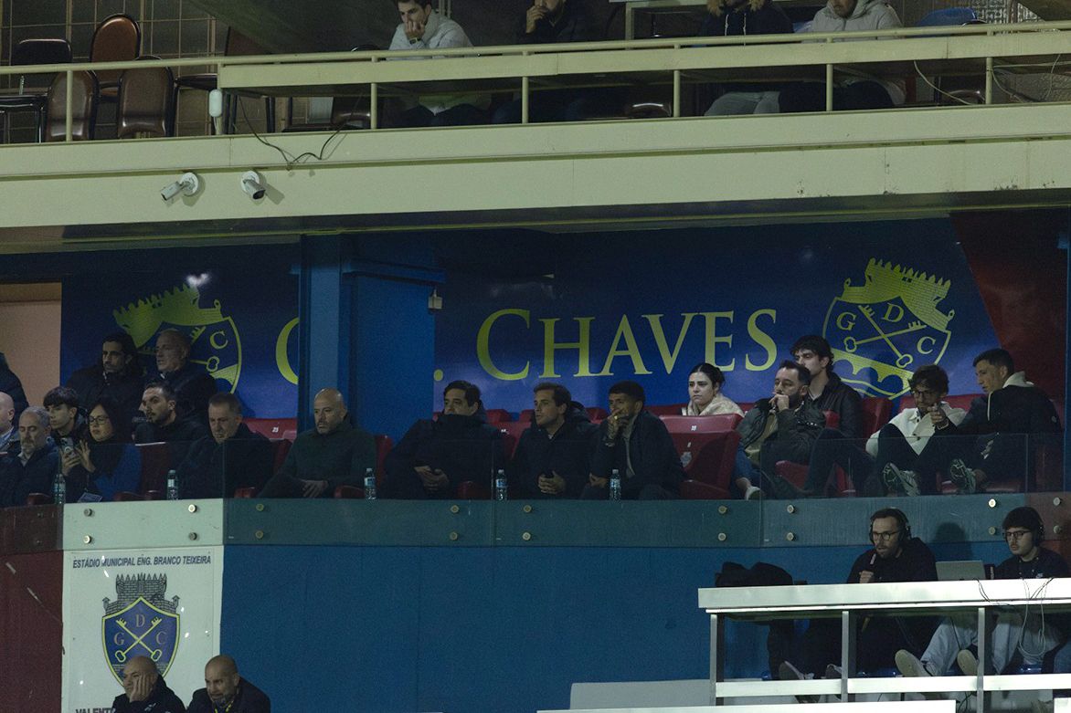 Dirigentes e elementos da equipa técnica de Farioli em Trás-os-Montes