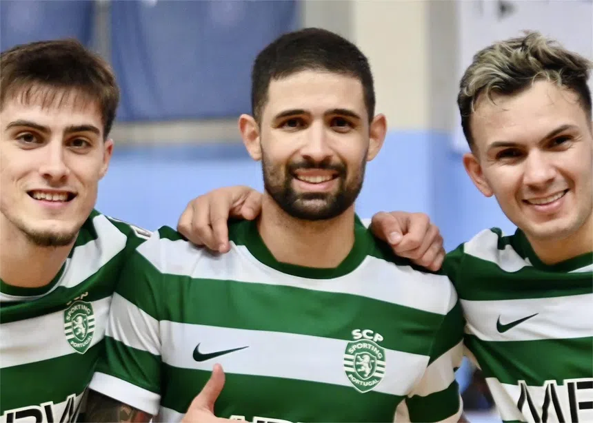 Leões famintos! Caxinas esmagado sem piedade