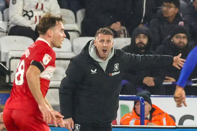 Wolves já escolheu e negoceia novo treinador