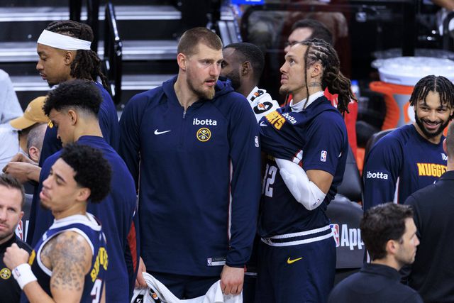 Vitória fácil dos Nuggets sobre os Warriors na ausência de Steph Curry