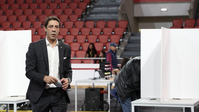 Rui Costa foi o primeiro candidato a votar nas Eleições do Benfica de 8 de novembro - Foto: SL Benfica