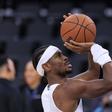 Thunder varrem Lakers e garantem final da Conferência Oeste, Cavs empatam