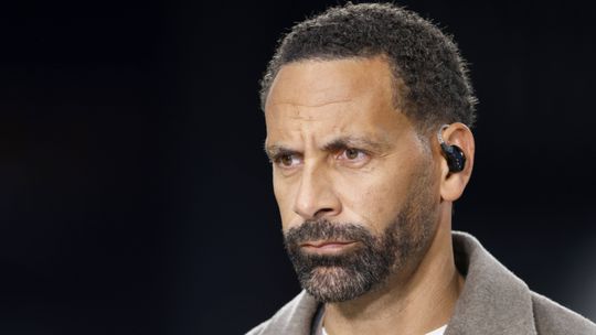 Adepto do Wolverhampton condenado a prisão por insultos racistas a Rio Ferdinand