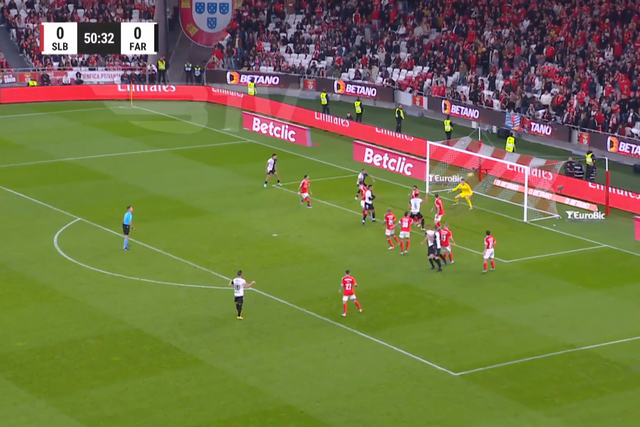 Vídeo: o golo que gelou a Luz