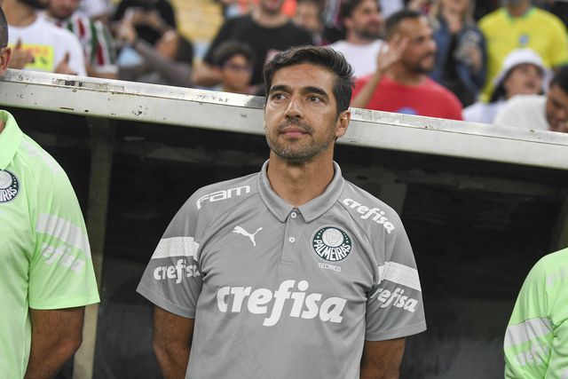 Abel Ferreira responde ao Paços de Ferreira: «Há lugar para mais um?»