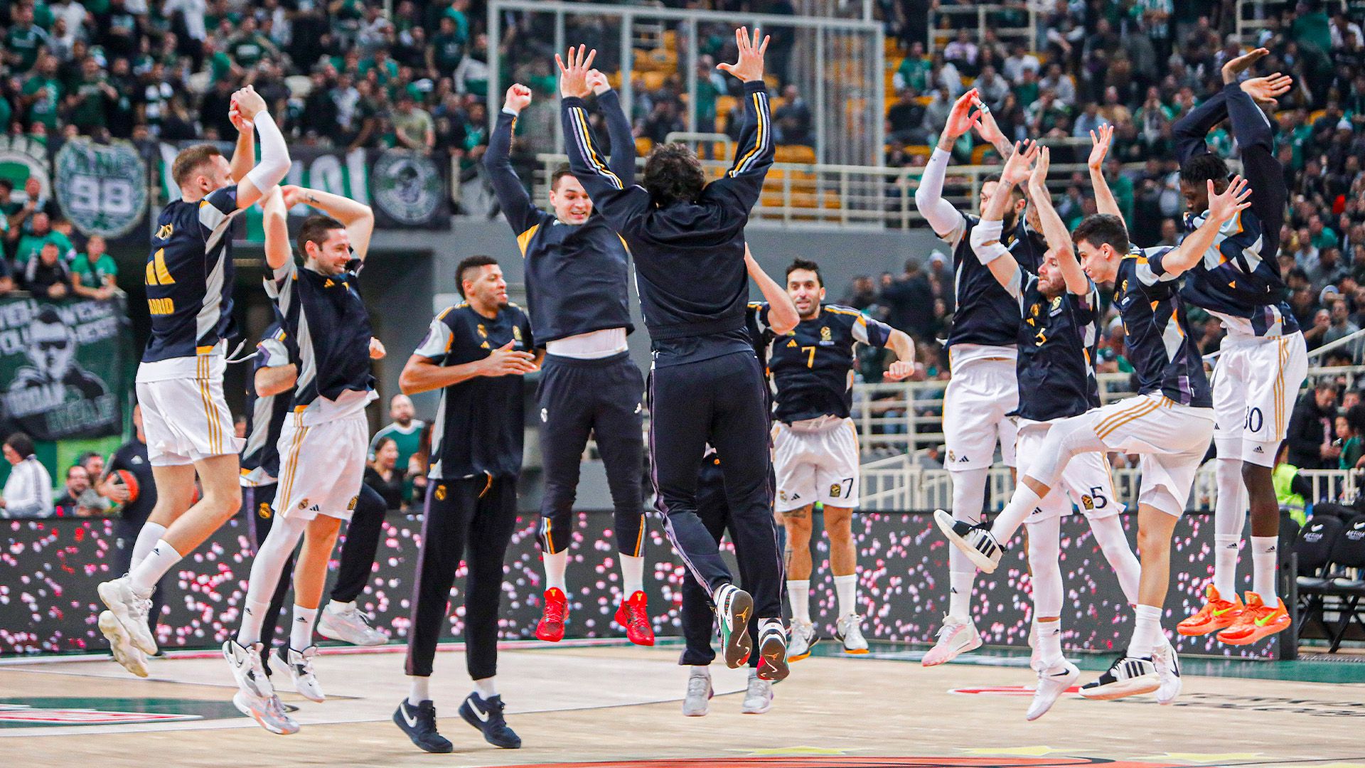 Quatro seleções fazem pleno de vitórias no Mundial - Basquetebol