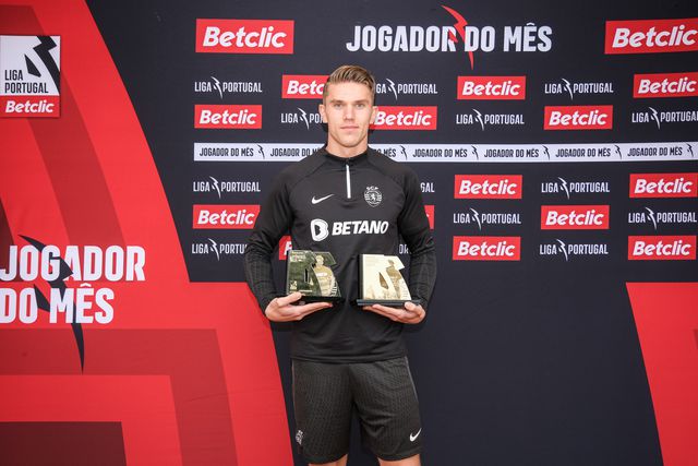 Gyokeres recebe prémios da Liga