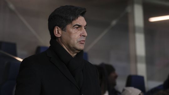 Lenda do Milan defende Paulo Fonseca: «Está a tentar de tudo...»