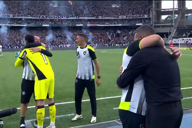 Botafogo campeão: Artur Jorge em lágrimas