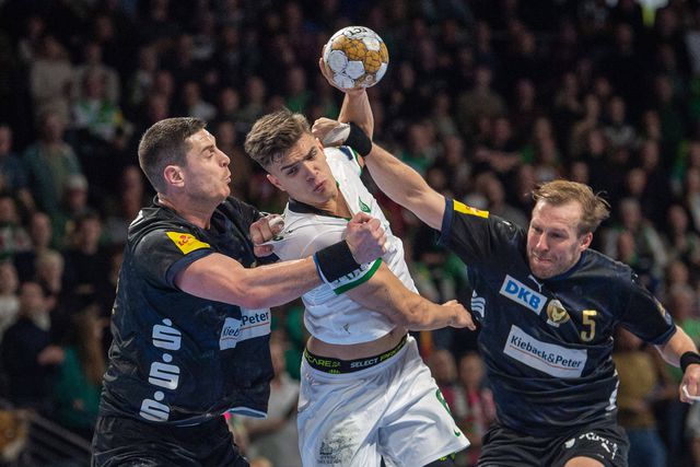 Sporting perde olhos nos olhos com o Veszprém