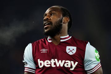 West Ham atualiza estado de Michail Antonio após grave acidente