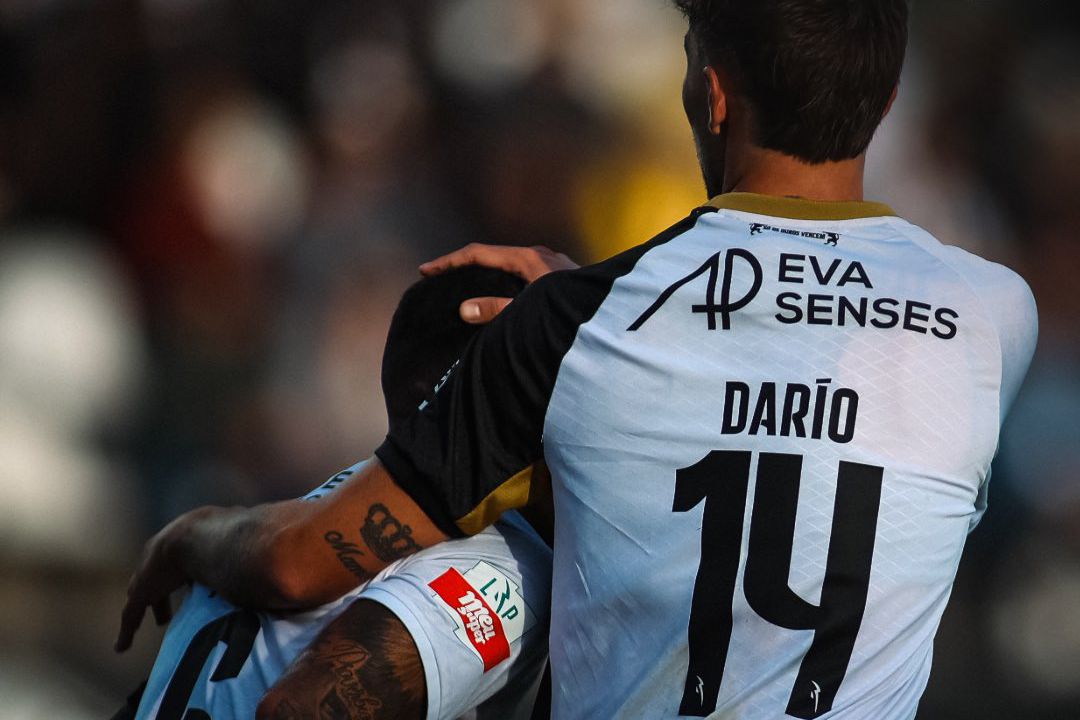 Darío Poveda apontou o primeiro golo do Farense no triunfo frente ao Vizela -Foto: SC FARENSE