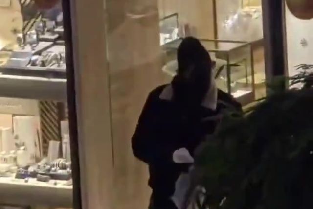 Homem detido após assalto de 20 mil euros a ourivesaria do centro Vasco da Gama