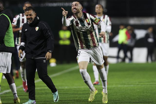 Camisola 98 dos estrelistas anda de mira certeira - Foto: Tiago Petinga/LUSA