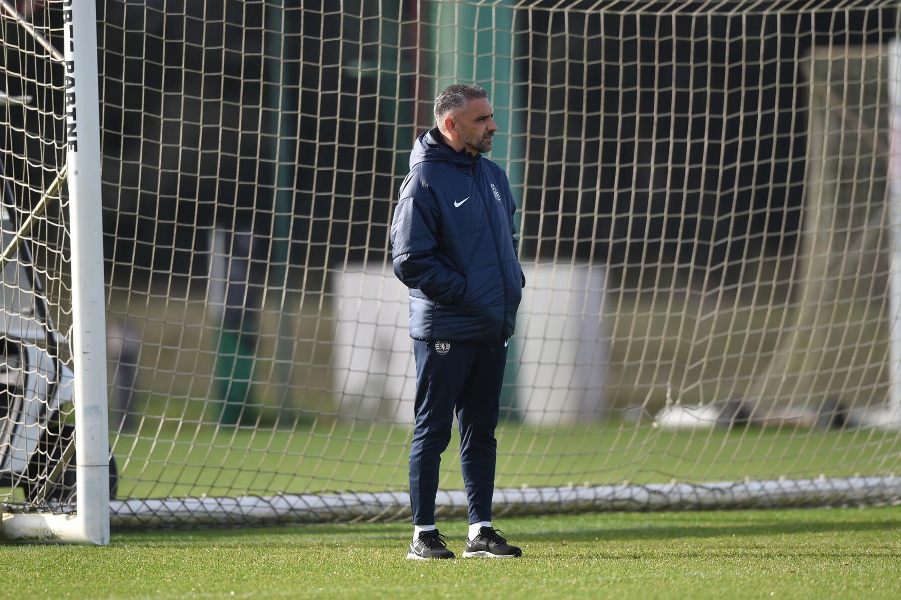 Rui Borges orientou mais uma sessão de treino em Alcochete tendo em vista a receção ao PSG - Foto: Miguel Nunes