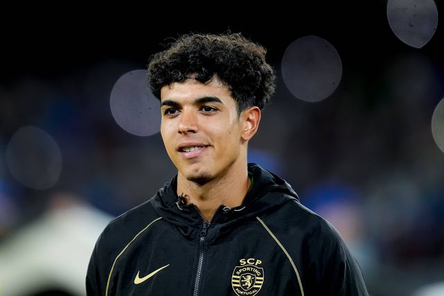 João Simões, médio de 18 anos, soma 514 minutos numa dezena de jogos de leão ao peito na presente época - Foto: IMAGO