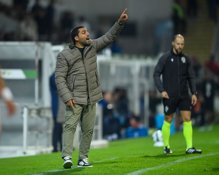 Regresso de Vasco Botelho da Costa ao Estoril acabou por custar dois pontos aos canarinhos no domingo. Foto: IMAGO