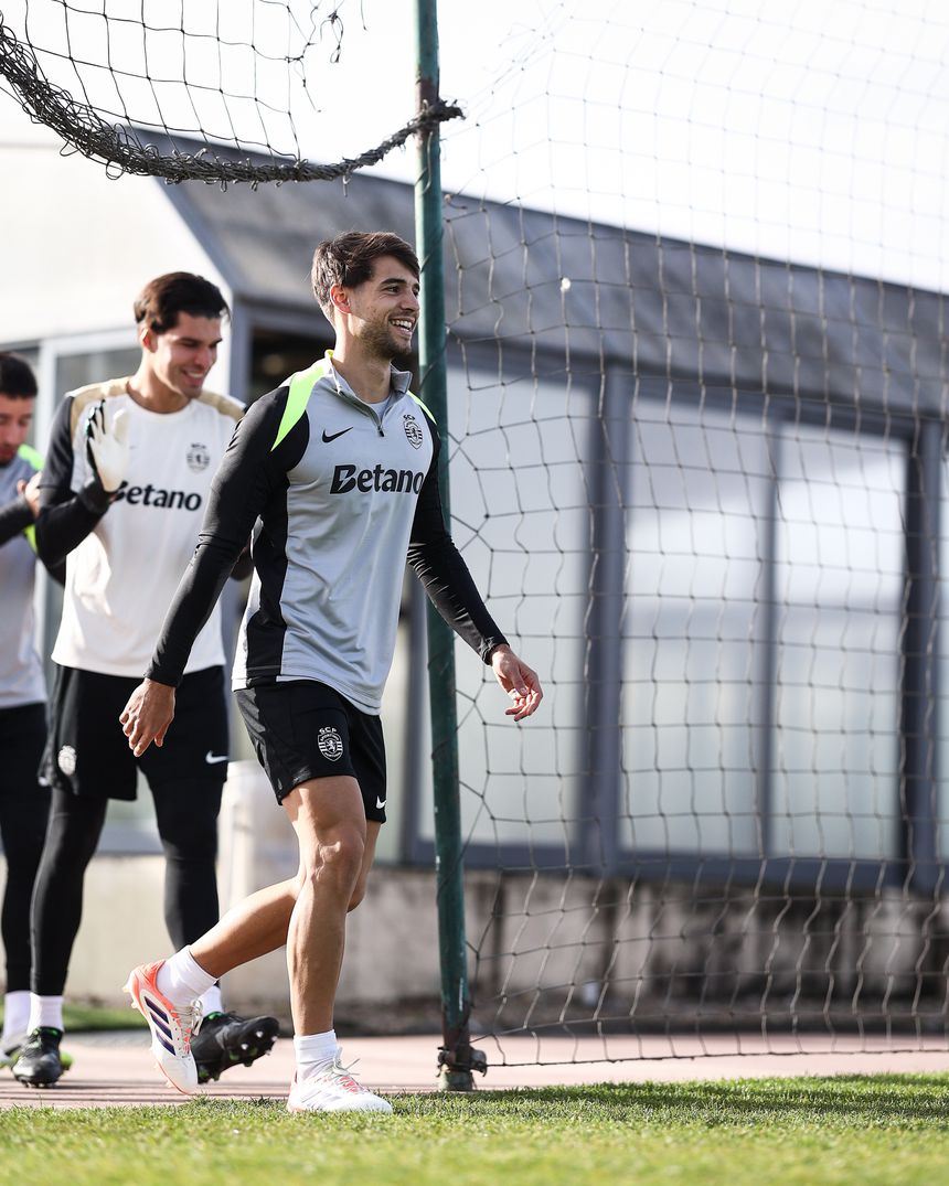 Daniel Bragança foi a grande novidade no treino matinal dos leões antes da partida para a Alemanha - Foto: IMAGO