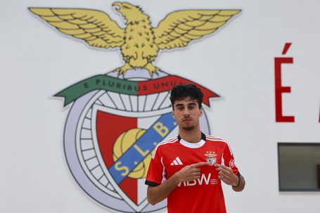 Miguel Galinho, jovem médio da formação das águias - Foto: SL BENFICA