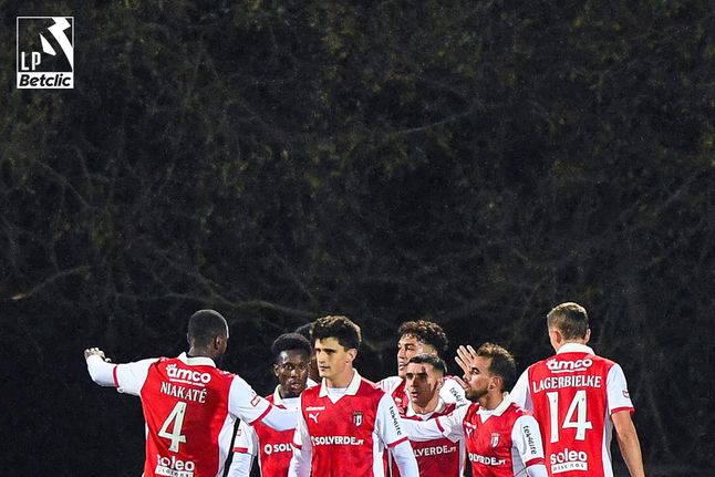 SC Braga venceu em Arouca (4-0) numa noite fria de uma segunda-feira — Foto: LIGA PORTUGAL
