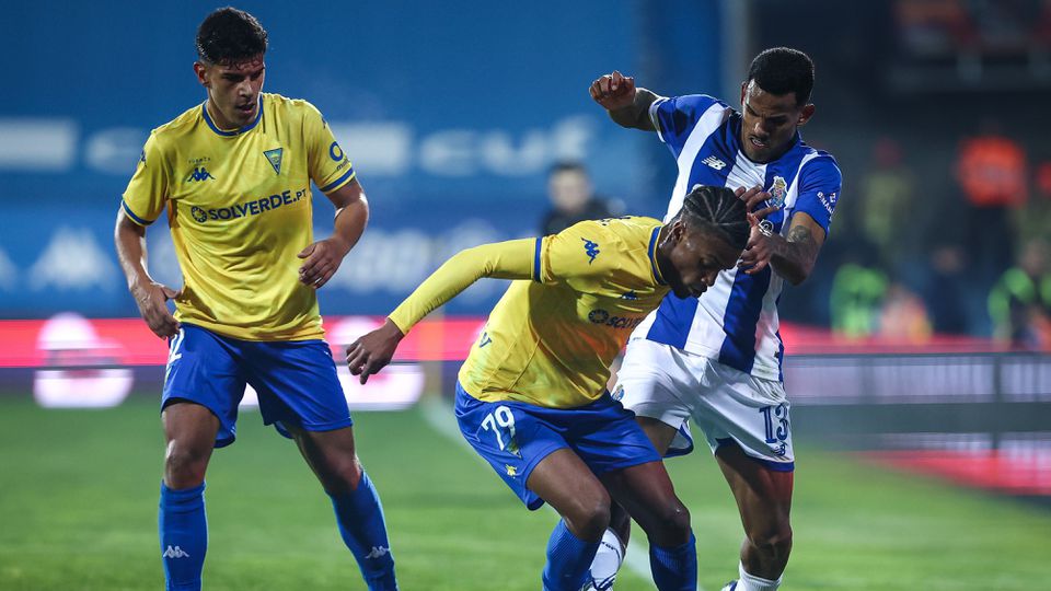 VÍDEO: Galeno faz o 4-0 e confirma a goleada