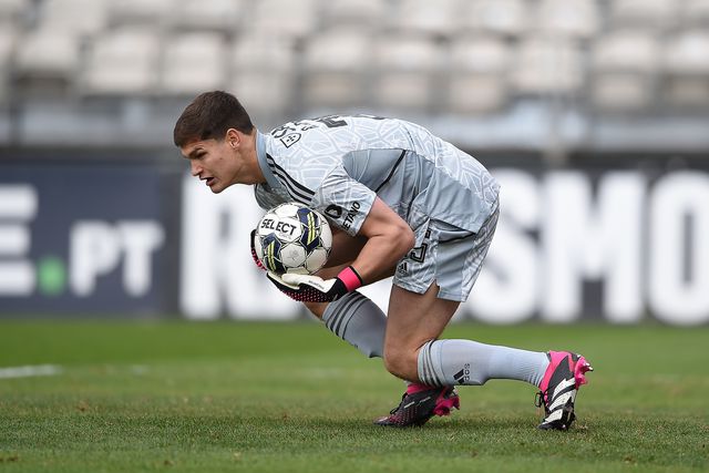 «Estou de volta!»: André Gomes feliz e até Vlachodimos aplaude