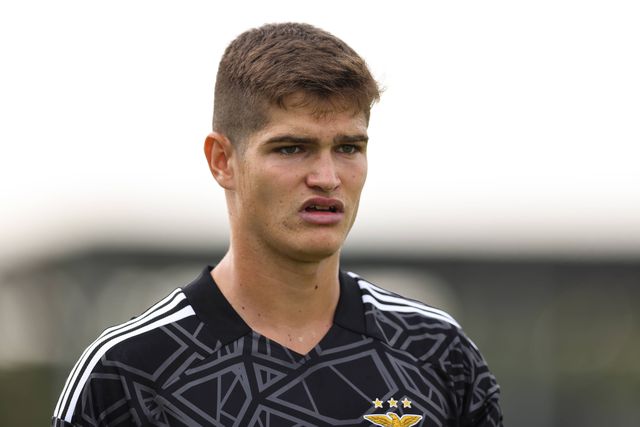 Oito meses depois, guarda-redes do Benfica volta a competir