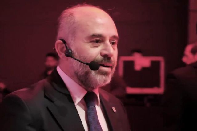 As melhores imagens da apresentação de Fernando Santos no Besiktas