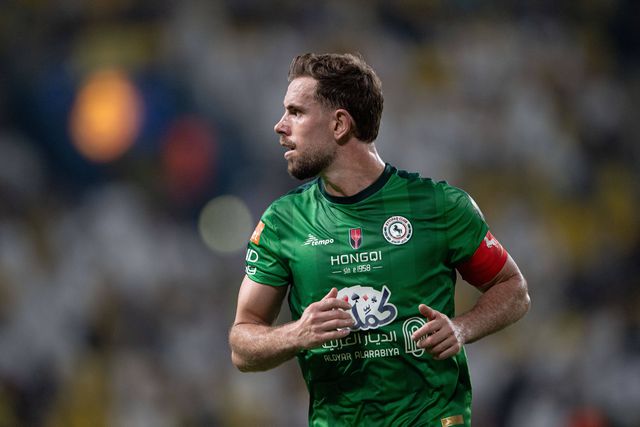 Henderson quer deixar Arábia, mas regresso a ‘casa’ pode custar fortuna