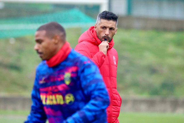 Chaves: Moreno orientou treino com quatro ausências