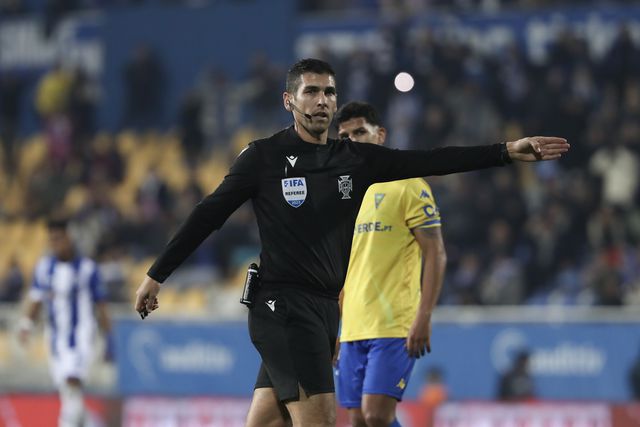 A análise de Duarte Gomes à arbitragem do Estoril-FC Porto