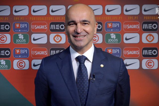 Qual a palavra mais difícil do hino para Roberto Martínez?