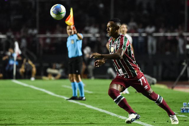 Mercado: Cruzeiro oficializa reforço oriundo do Arsenal