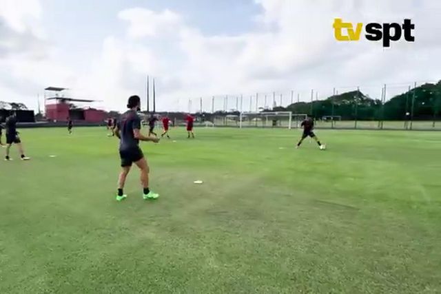 Gonçalo Paciência apresenta-se no Sport Recife