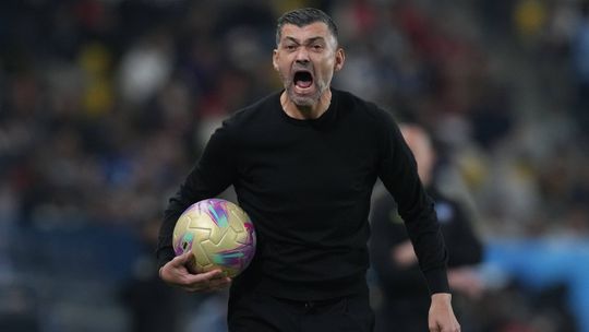 Sérgio Conceição regressa ao passado e aplica medida drástica no Milan