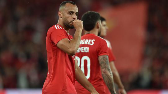 Mercado Benfica: Bolonha também pensa em Arthur Cabral