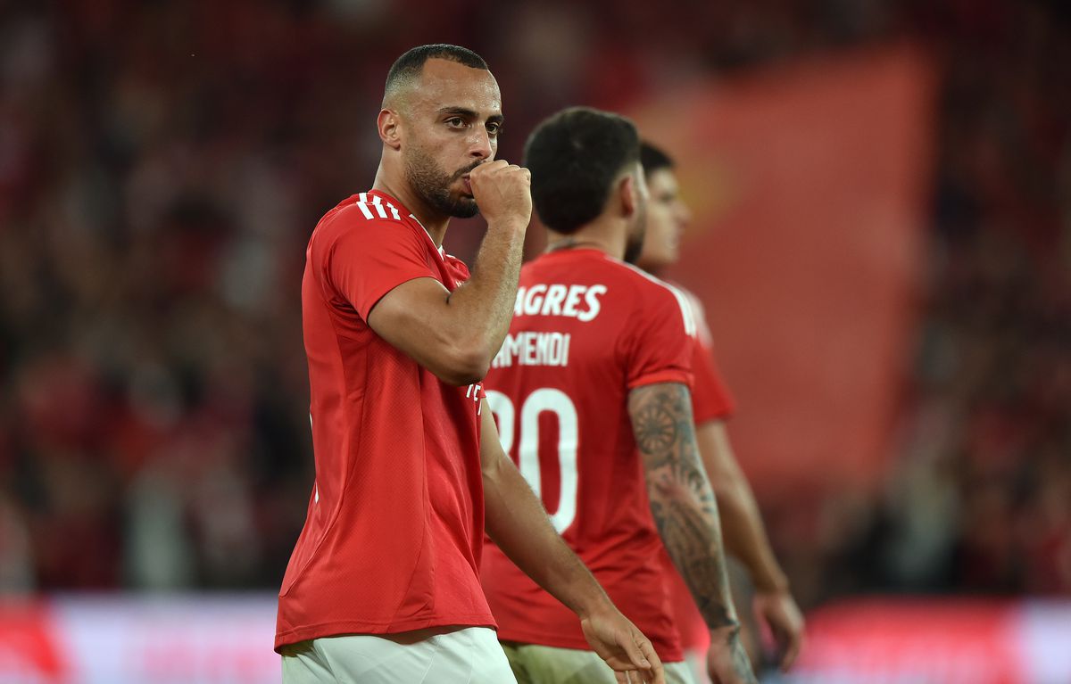 Mercado Benfica: Bolonha também pensa em Arthur Cabral