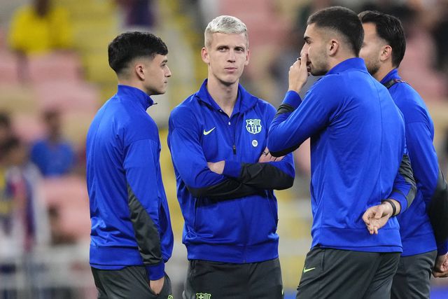 Olmo regressa de lesão e alivia boletim clínico do Barcelona