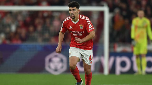 Tomás Araújo, central do Benfica, em fase de jogo