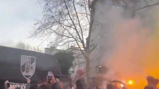 A saída apoteótica do Vitória de Guimarães para a final da Taça da Liga