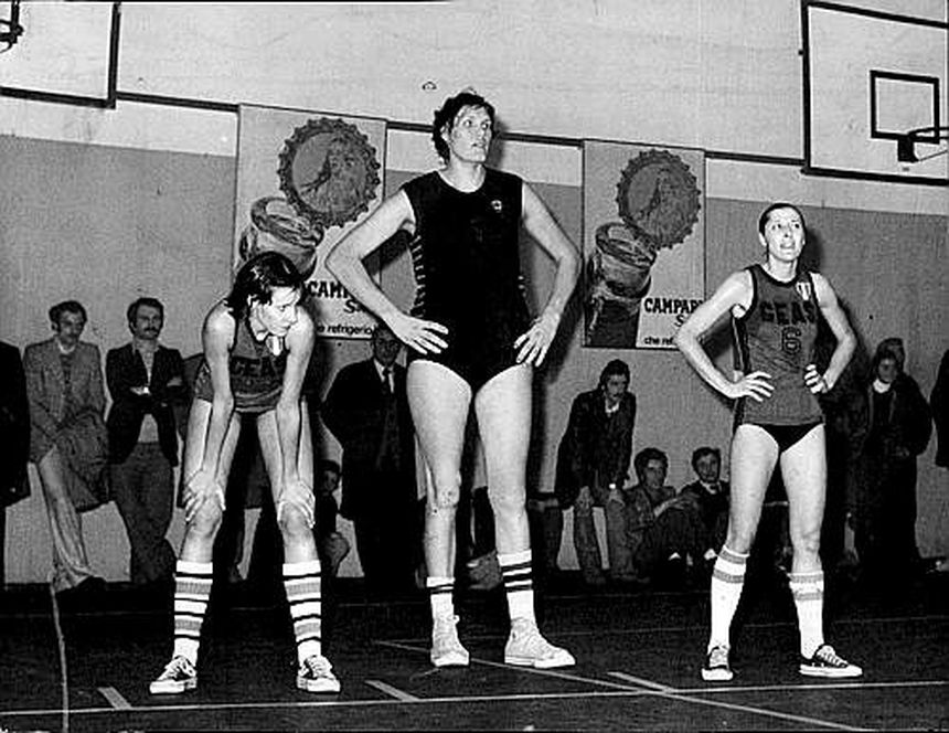 Aos 11 anos, a atleta nascida em Riga já media 1,90m.

Foto X Basketinside