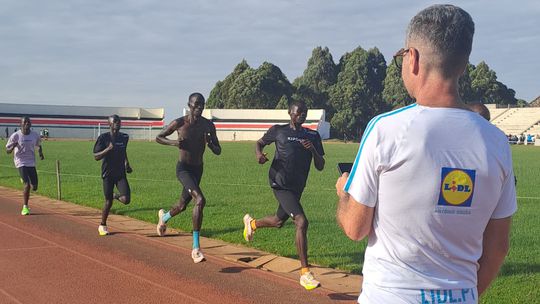 «O treino dos quenianos  é do mais simples  que pode haver»