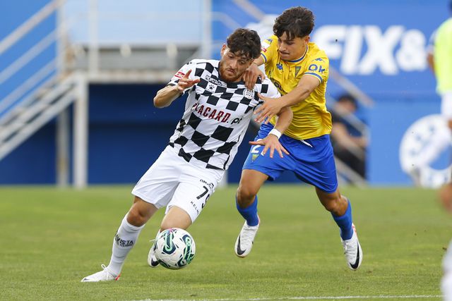 Boavista-Estoril: quem se chega à frente?