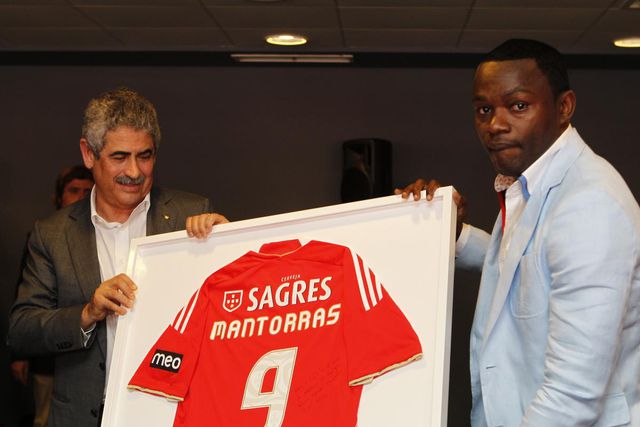 Mantorras: «Recebia apenas 15% do que ganhava, Vieira guardava o resto»