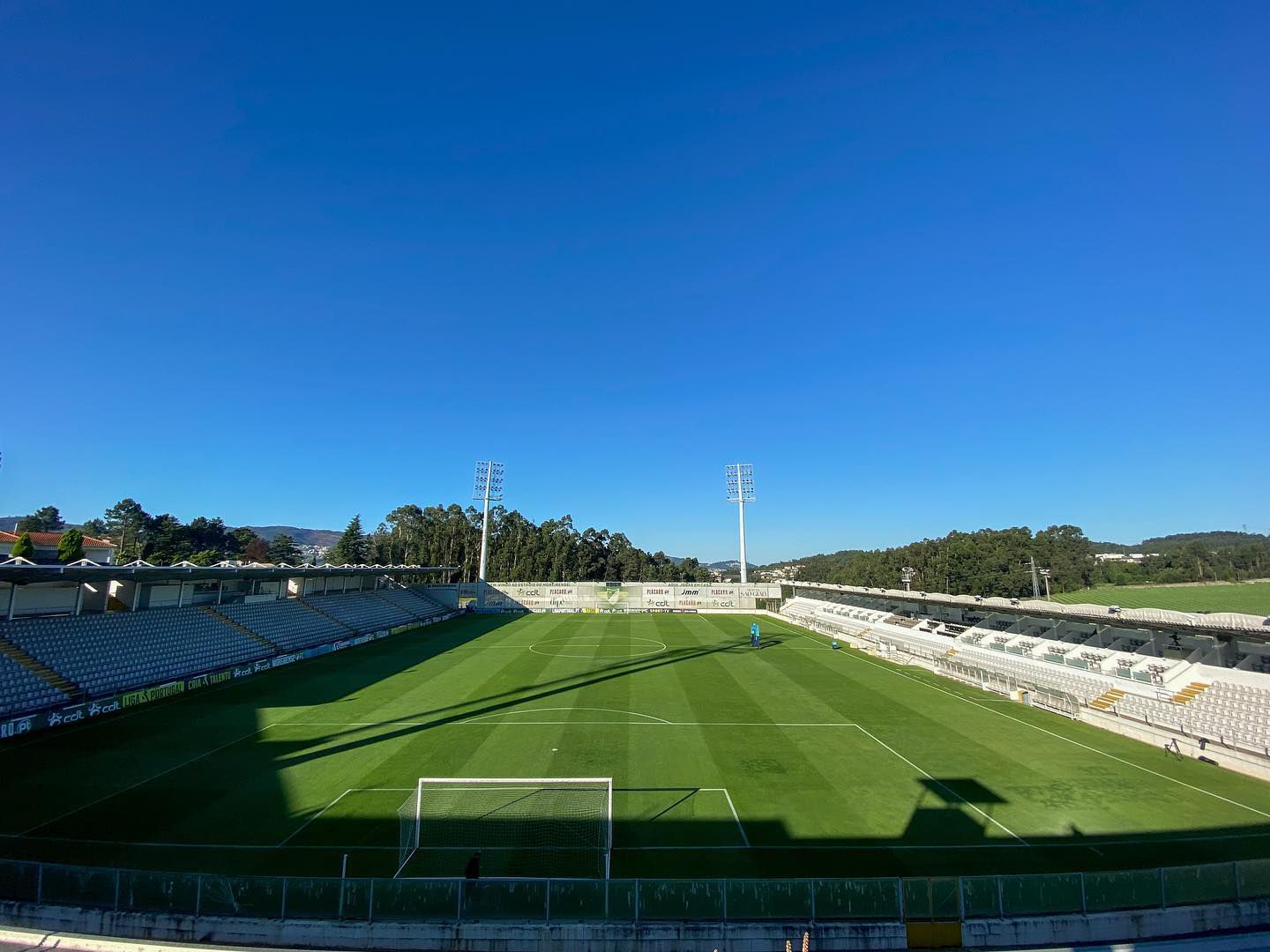 Moreirense-Estoril: final de (e em) festa para cónegos e canarinhos