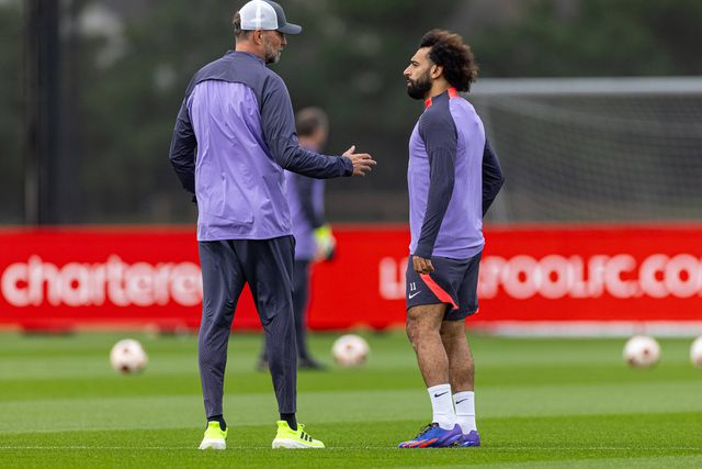 Klopp faz atualização sobre situação clínica de Salah e Thiago