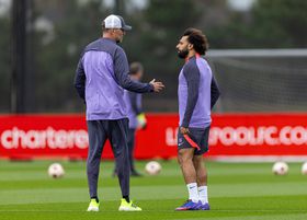 Klopp faz atualização sobre situação clínica de Salah e Thiago