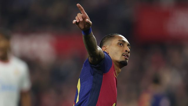 Raphinha faz o 3-1 do Barcelona no reduto do Sevilha (IMAGO)