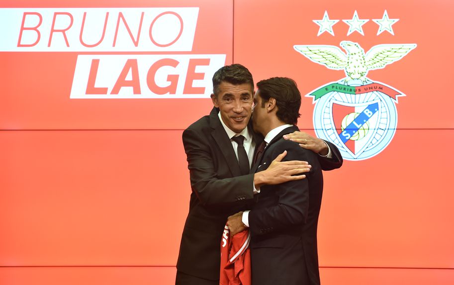 Bruno Lage e Rui Costa na apresentação do treinador do Benfica