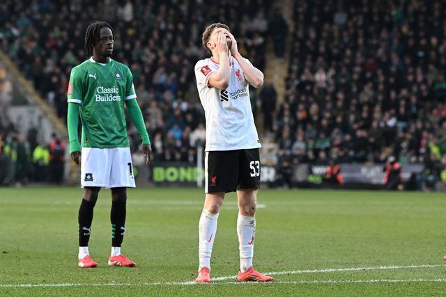 Surpresa na Taça! Último do Championship elimina Liverpool